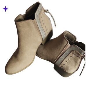 Candies 7 Women's Beige Ankle Boots with Silver Accents